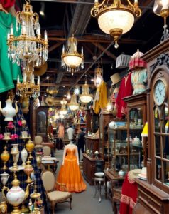Antique Market with Vintage Finds and Charm – free AI stock image