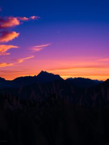 Serene Nature Background at Twilight – free AI stock image