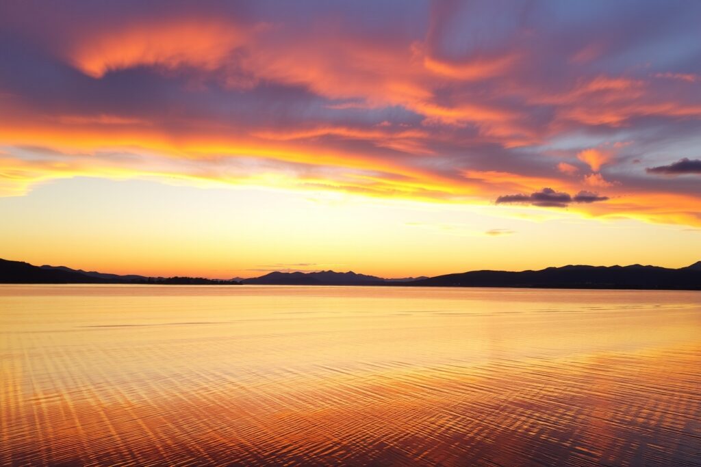 Serene Sunset Over Tranquil Lake – free AI stock image