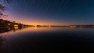 Twilight Reflections Over Serene Waters – free AI stock image