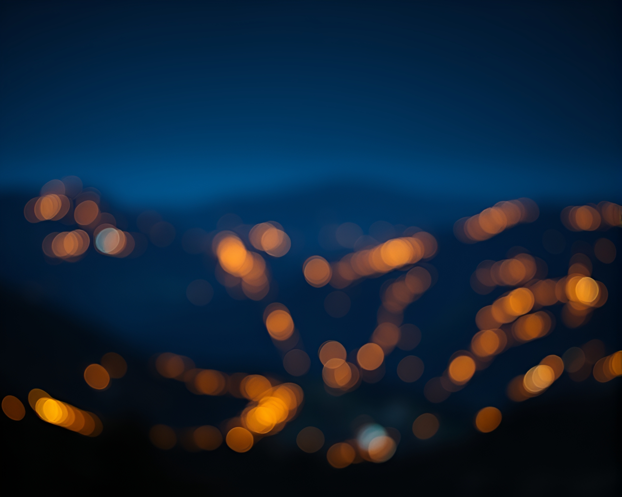Valley of Stippled Lights: A Pointillism Masterpiece – free AI stock image