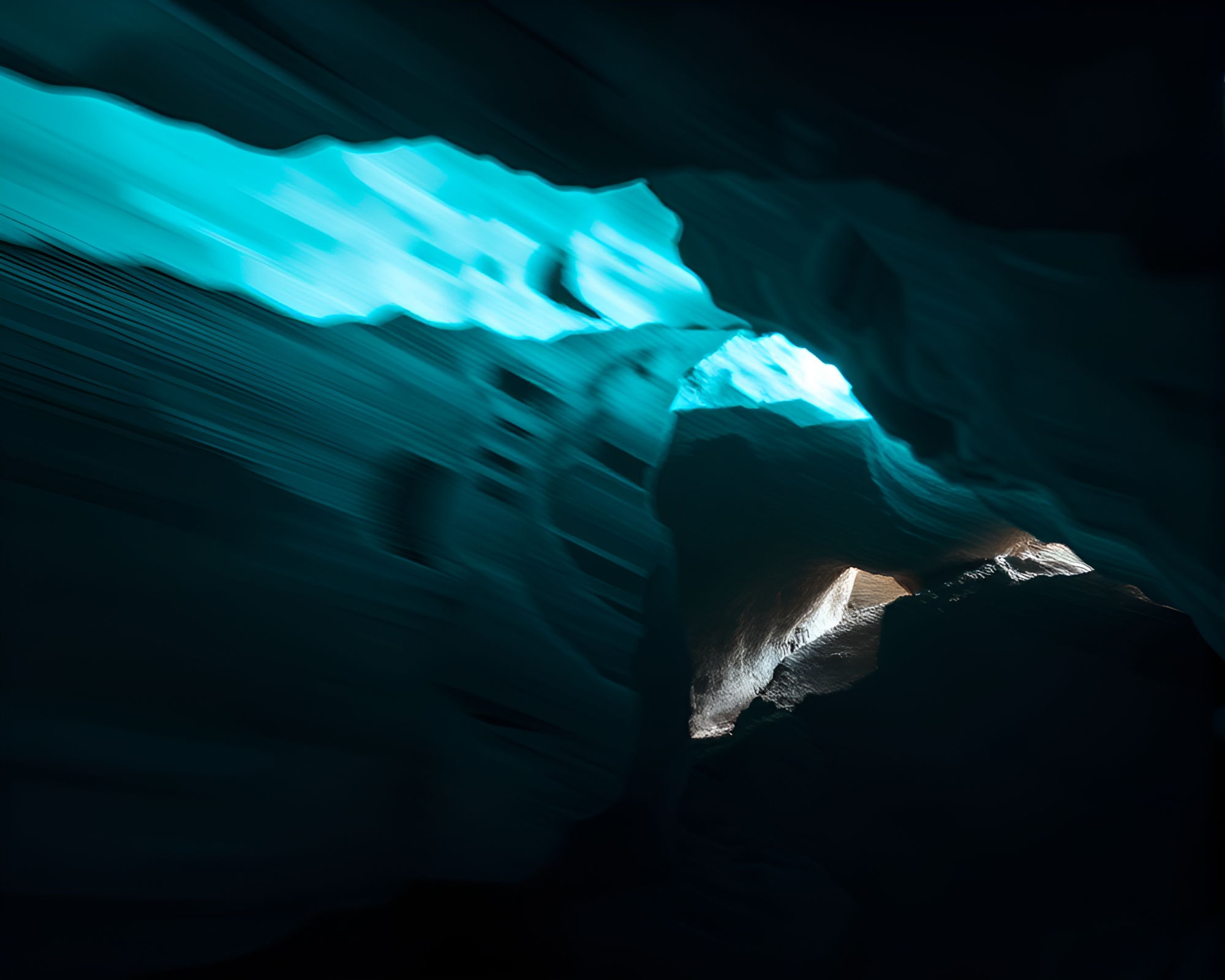 Icy Streaks in Glacial Cave Stereograph – free AI stock image