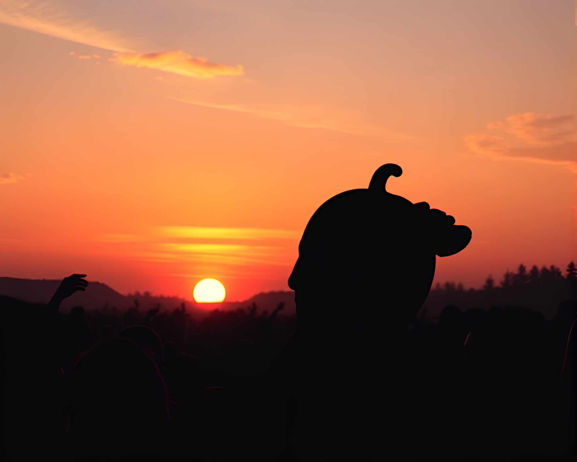 Sunrise Pop Art Pumpkin Pie Silhouette Crowd – free AI stock image