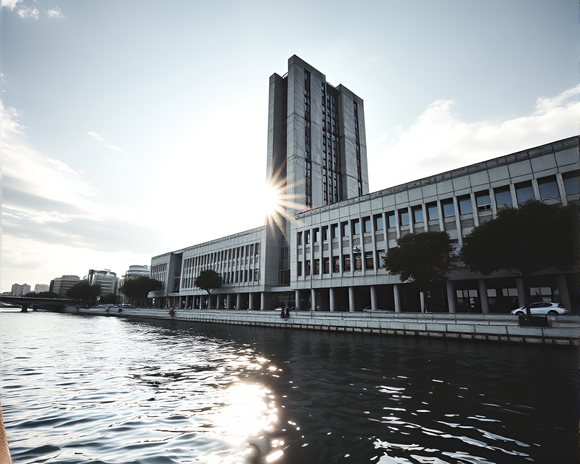 Midday Distorted Reflections in Stencil Art Brutalist Building – free AI stock image