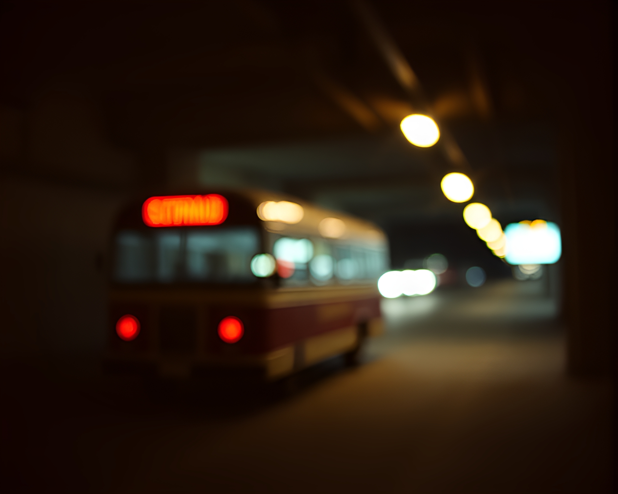 Vintage Stagecoach in Bokeh Basement Light – free AI stock image