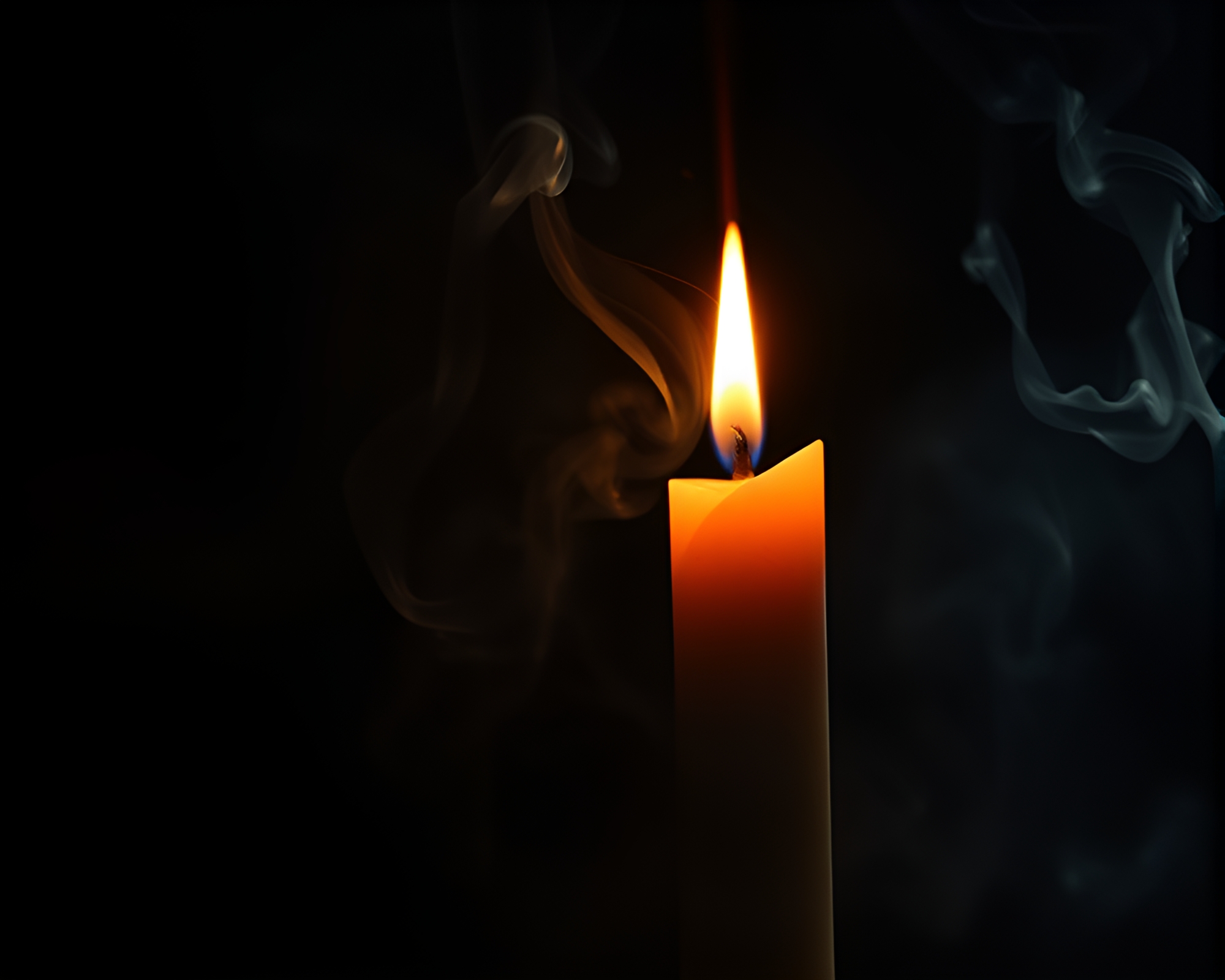 Captivating Lamp Light with Smoke and Dust Motes – free AI stock image