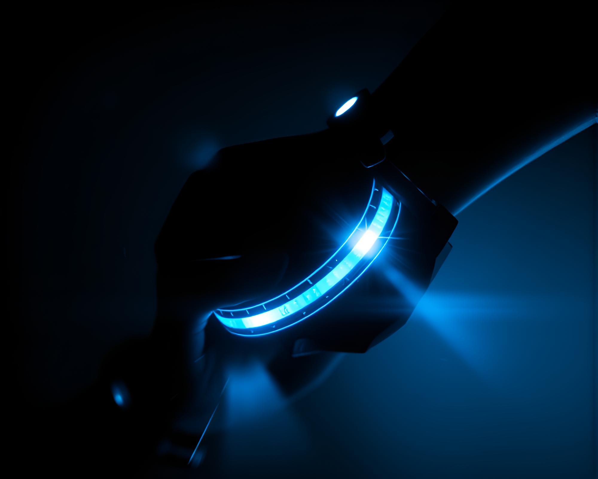 Futuristic Bracelet HUD Overlay with Backscatter Flare – free AI stock image