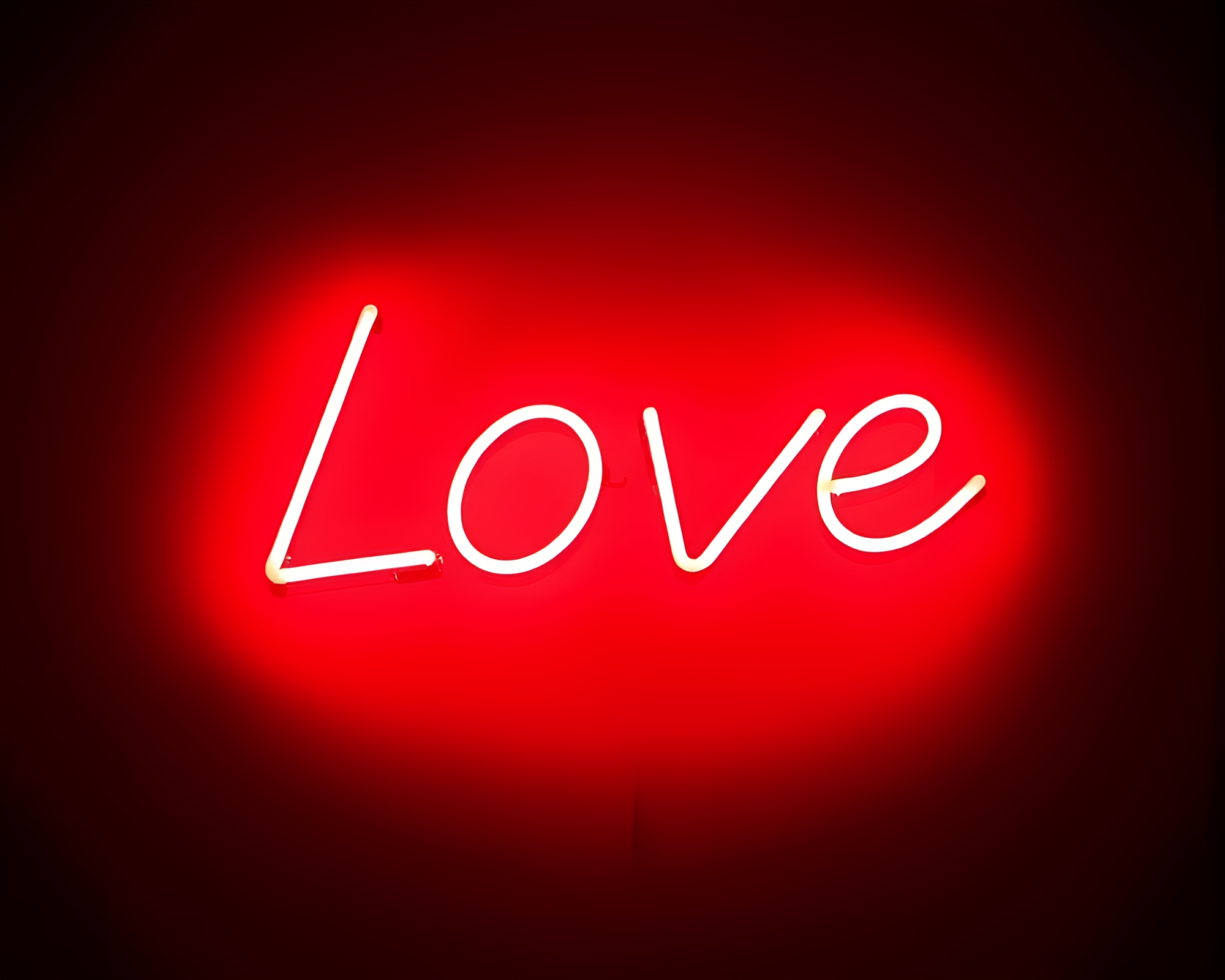 Neon Glow: Silhouette City – free AI stock image