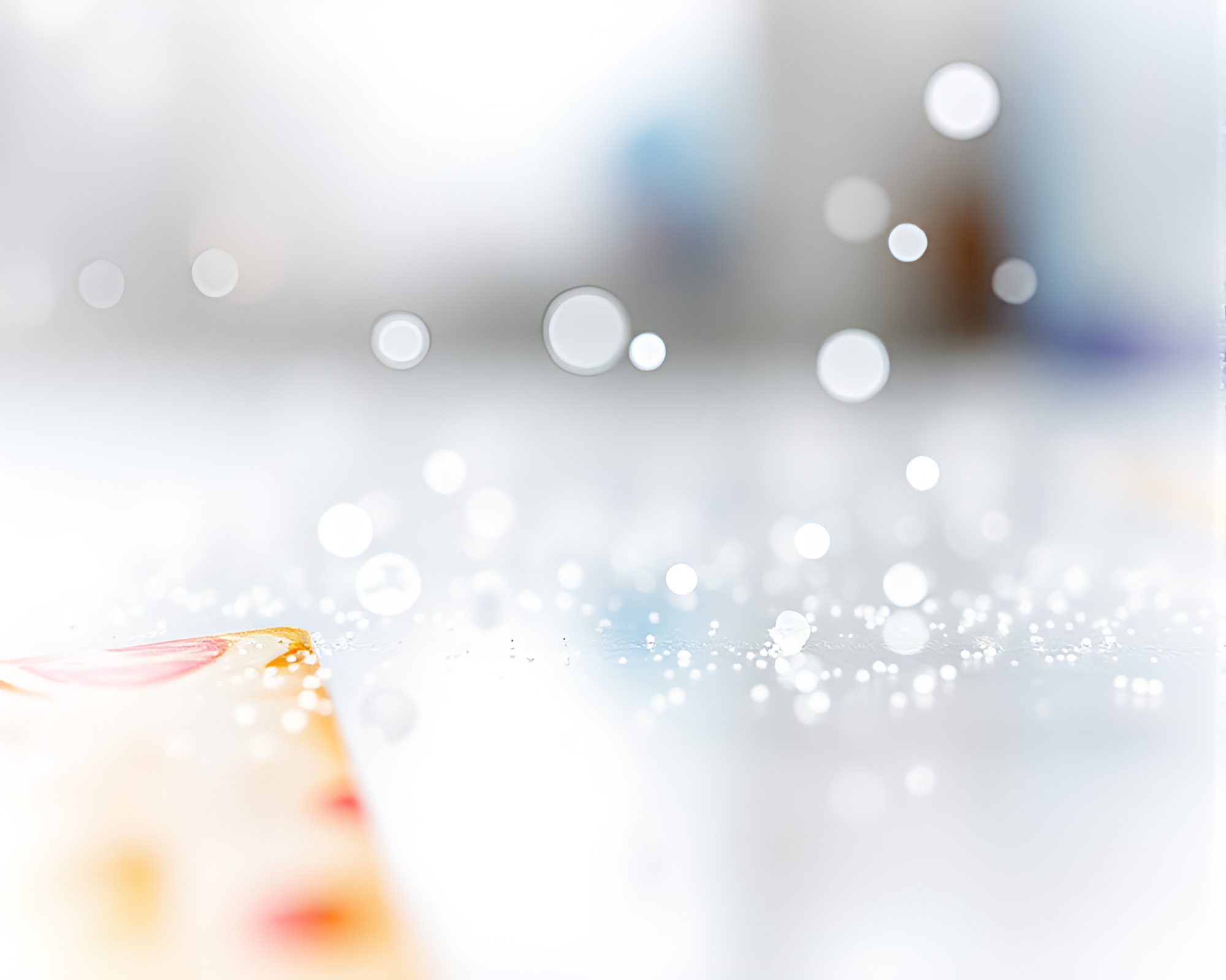 Android Femme Reflects in Watercolor Elegance – free AI stock image