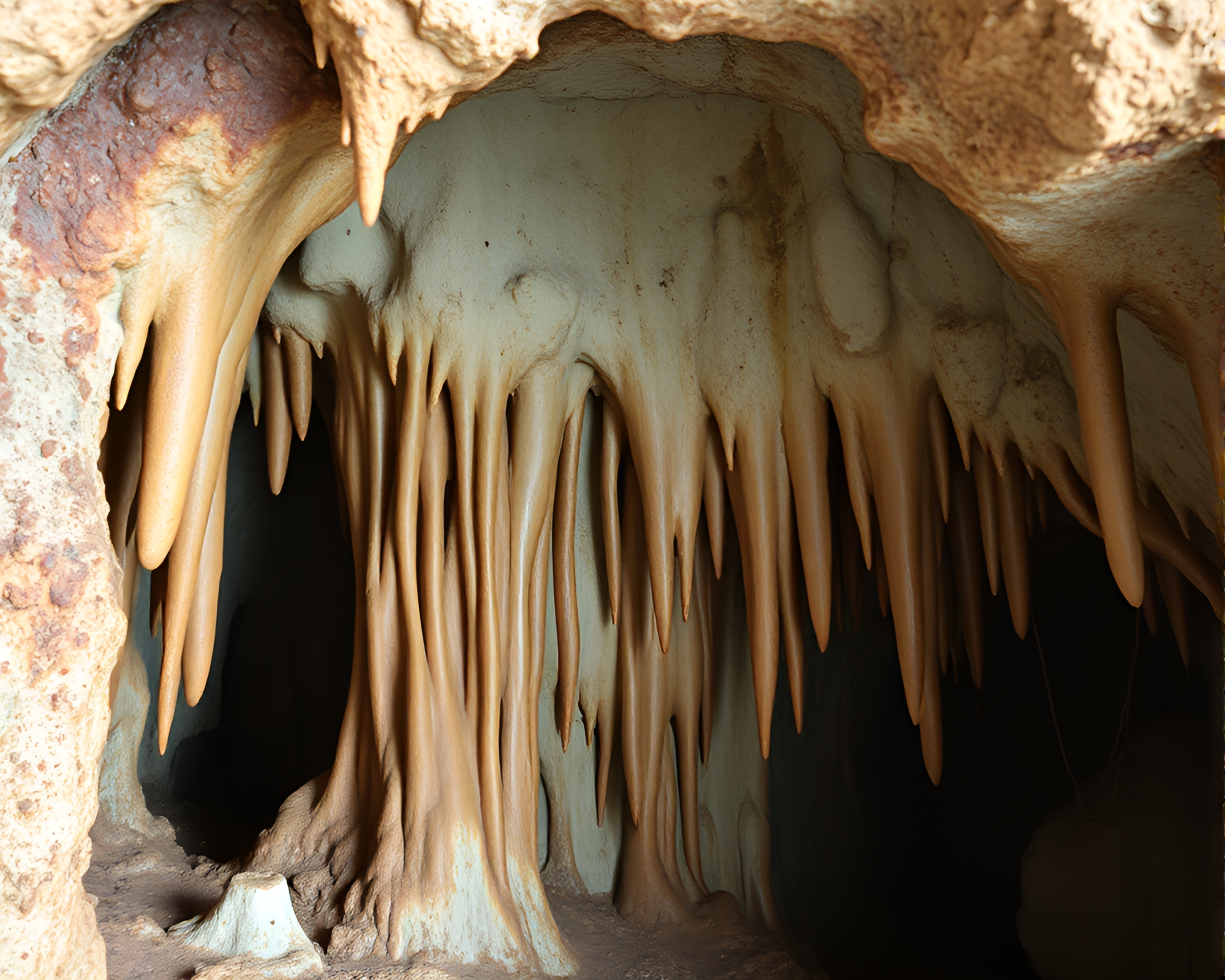 Retro Stalactites: Rustic Cave in 80s VHS Glory – free AI stock image