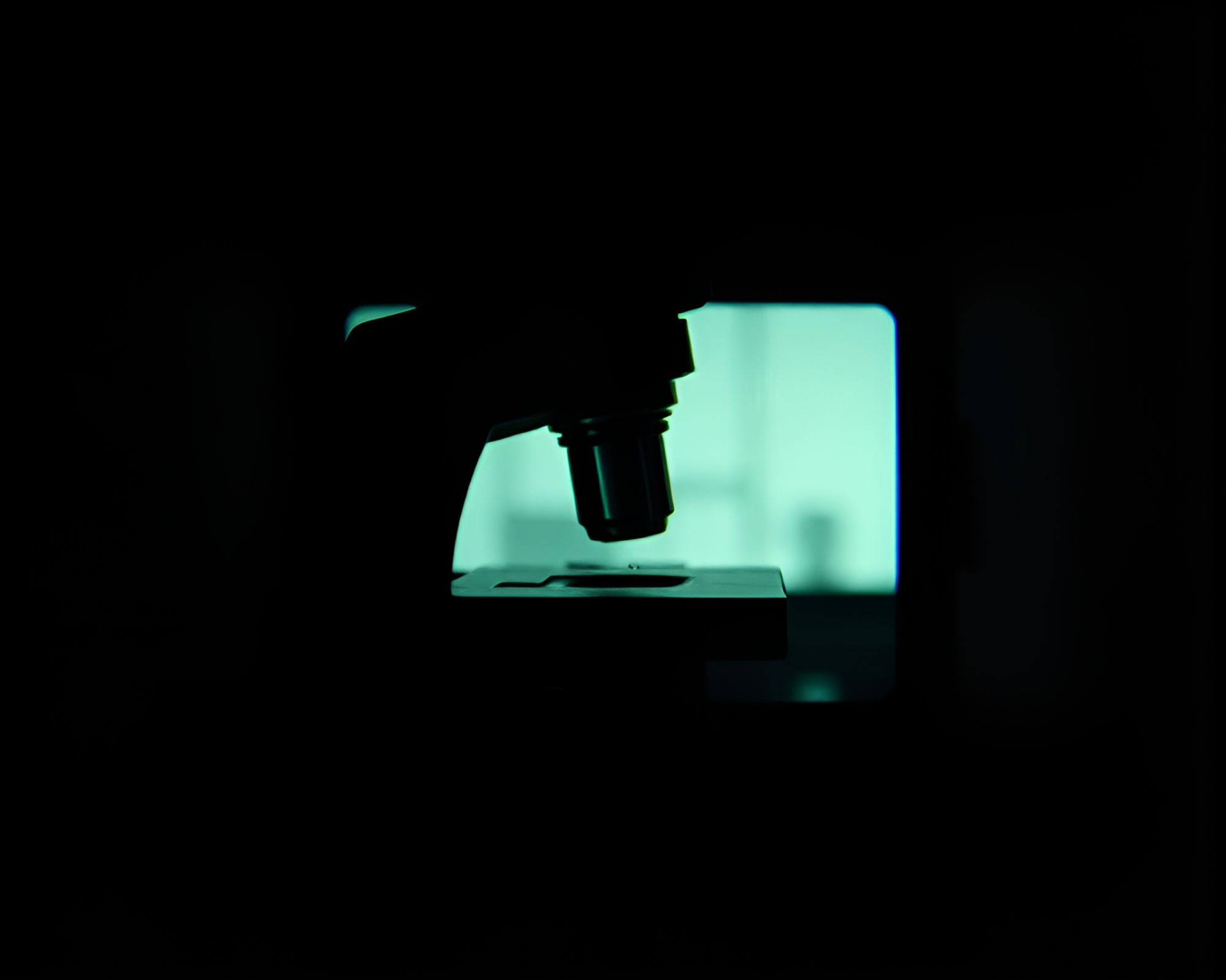 Microscope Slide with Crosshatch Shading Under VHS Distortion – free AI stock image