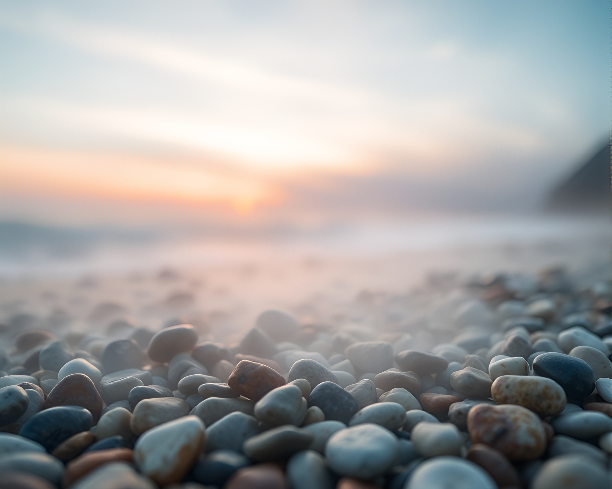 Pebble Beach Geometry at Dawn Mist – free AI stock image