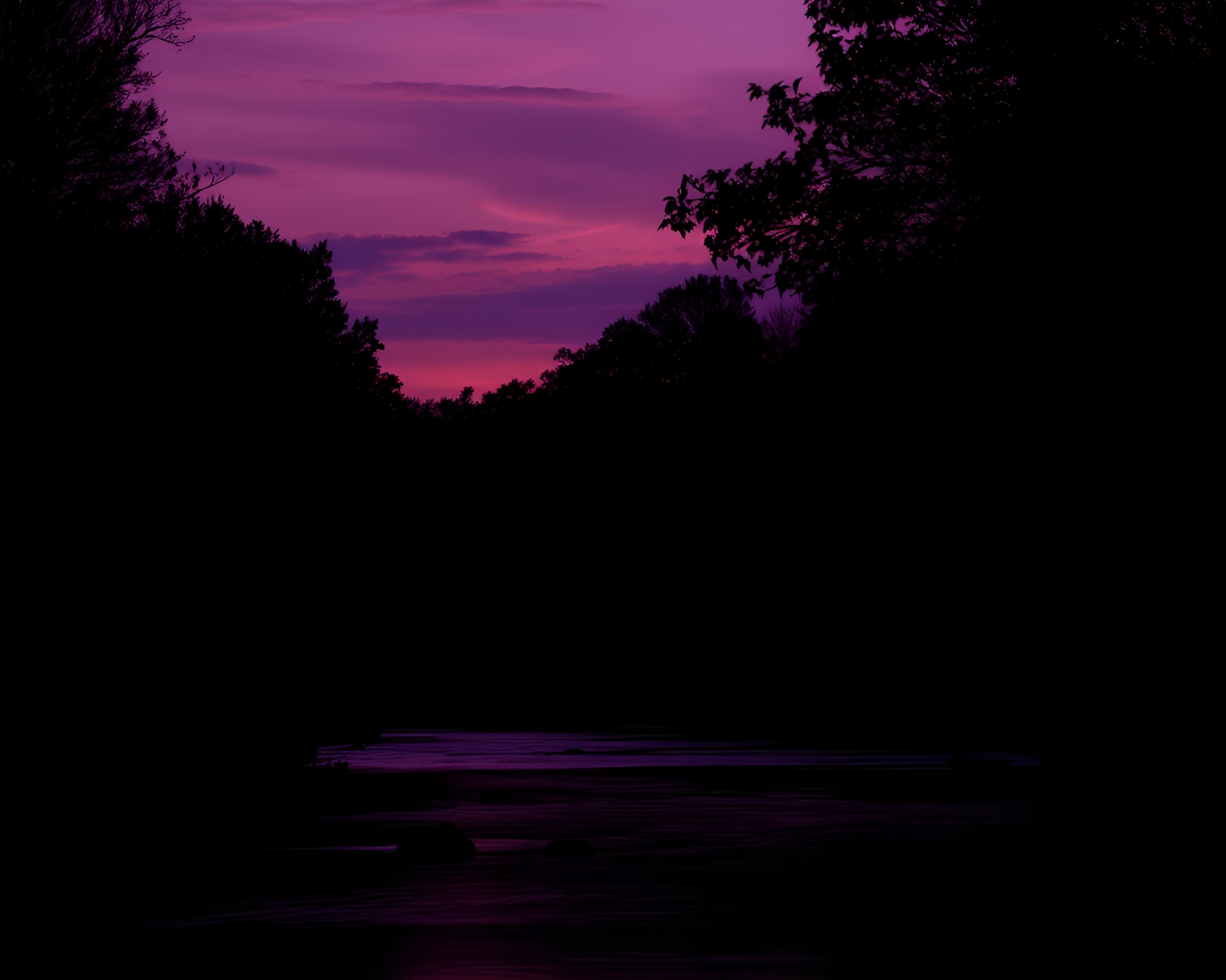 Enigmatic Twilight Silhouette at Savage River Banks – free AI stock image