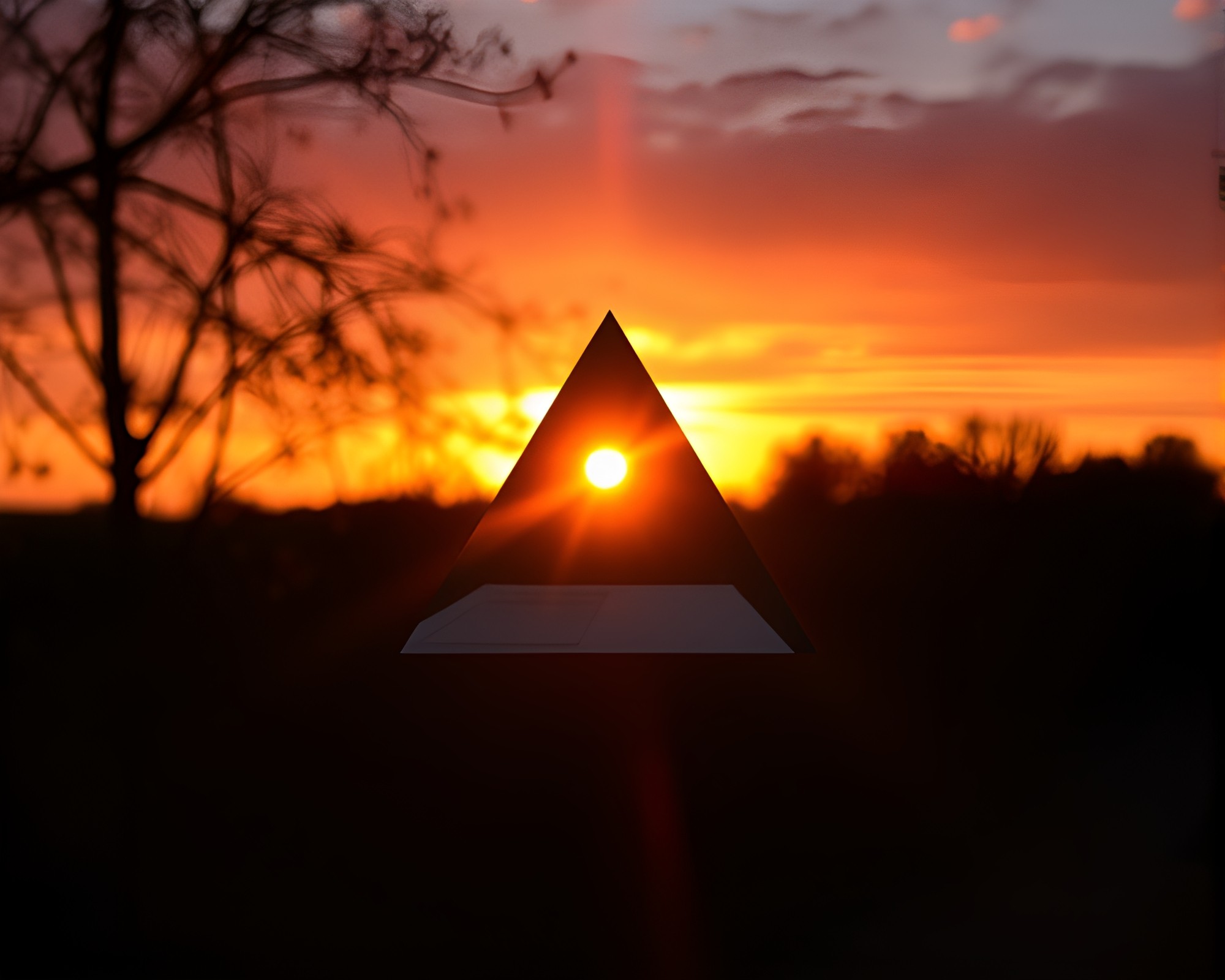Android Sunset Prism Refraction Artwork – free AI stock image